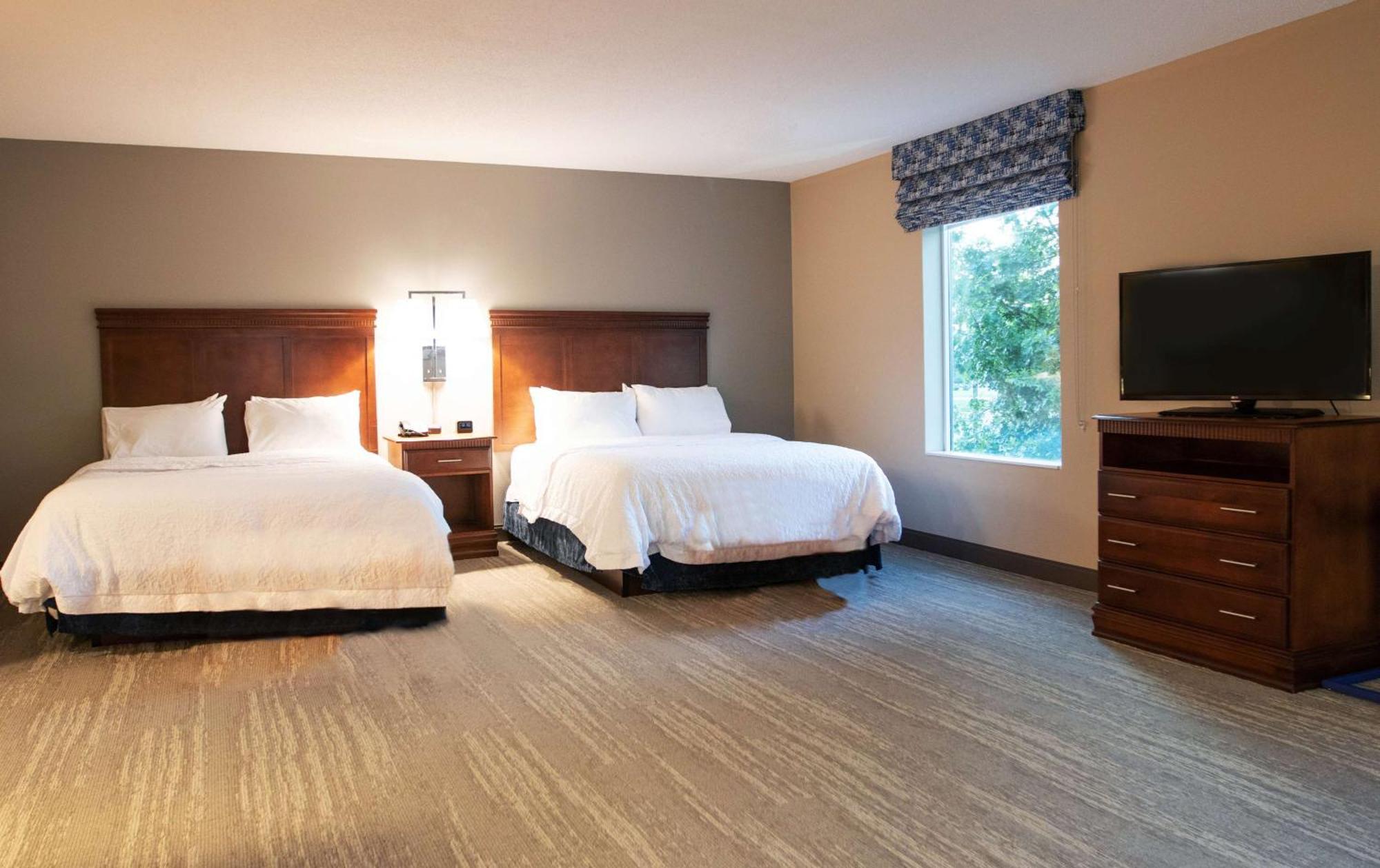 Hampton Inn Gloucester Exterior foto
