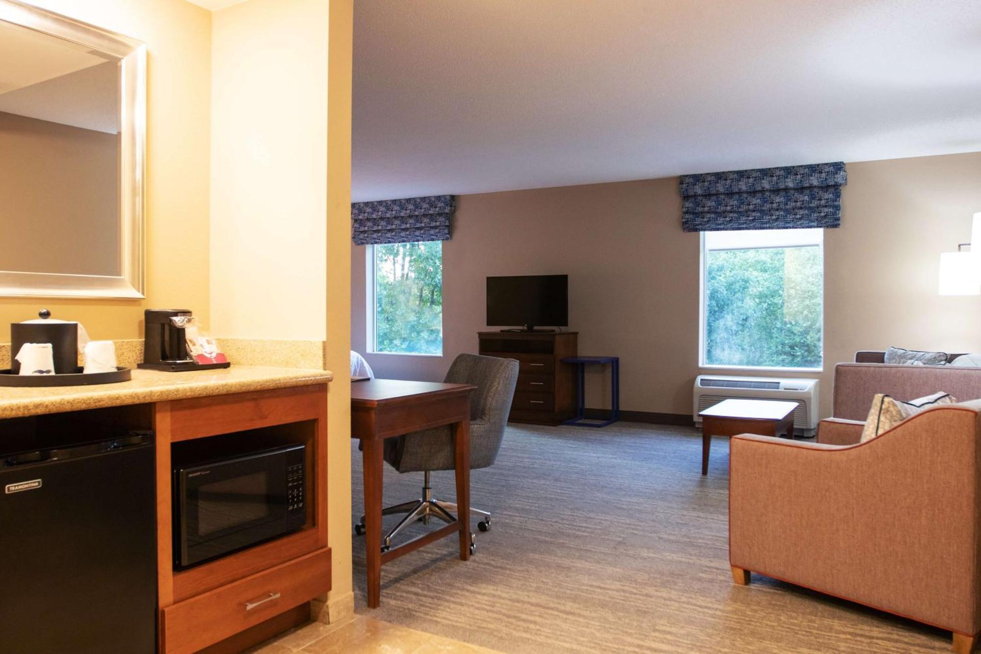 Hampton Inn Gloucester Exterior foto
